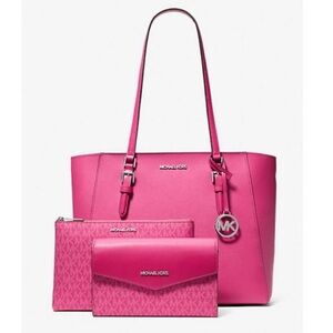 NWOT Michael kors set